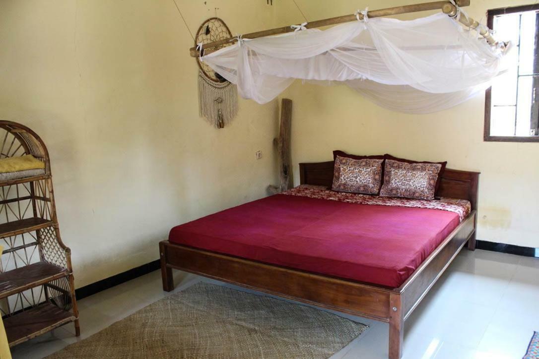 Apartamento Harrys Oceanhouse 2 Pacitan Exterior foto