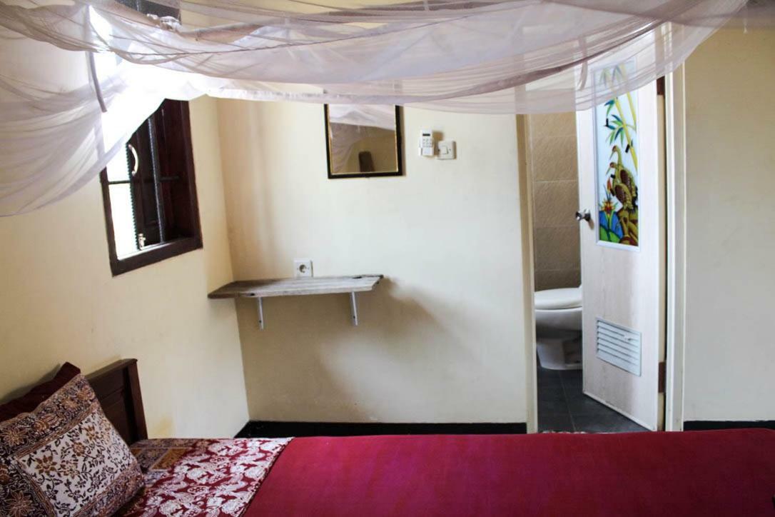 Apartamento Harrys Oceanhouse 2 Pacitan Exterior foto