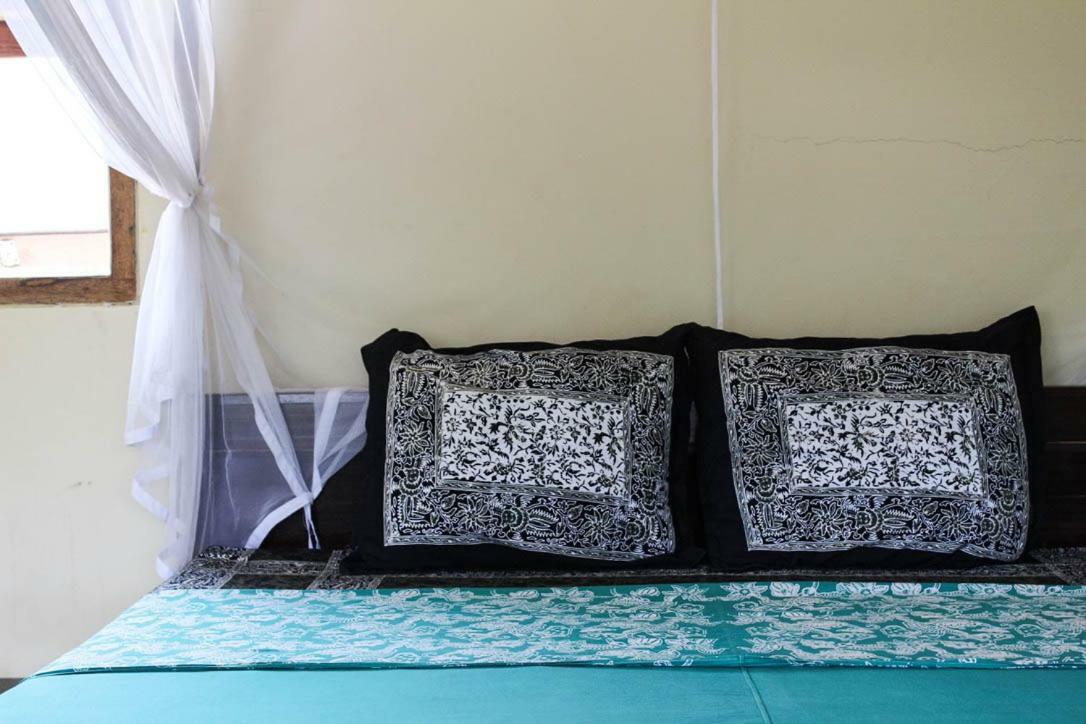 Apartamento Harrys Oceanhouse 2 Pacitan Exterior foto